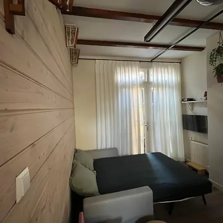 Het Koetshuis Nyaraló Gouda