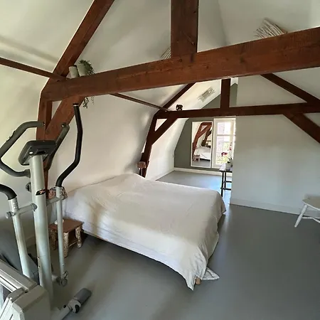 Het Koetshuis Nyaraló Gouda