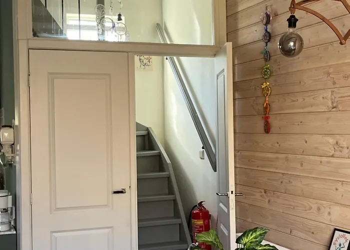 Het Koetshuis * خودا